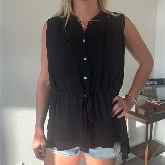 Black blouse - Picture 2 of 6